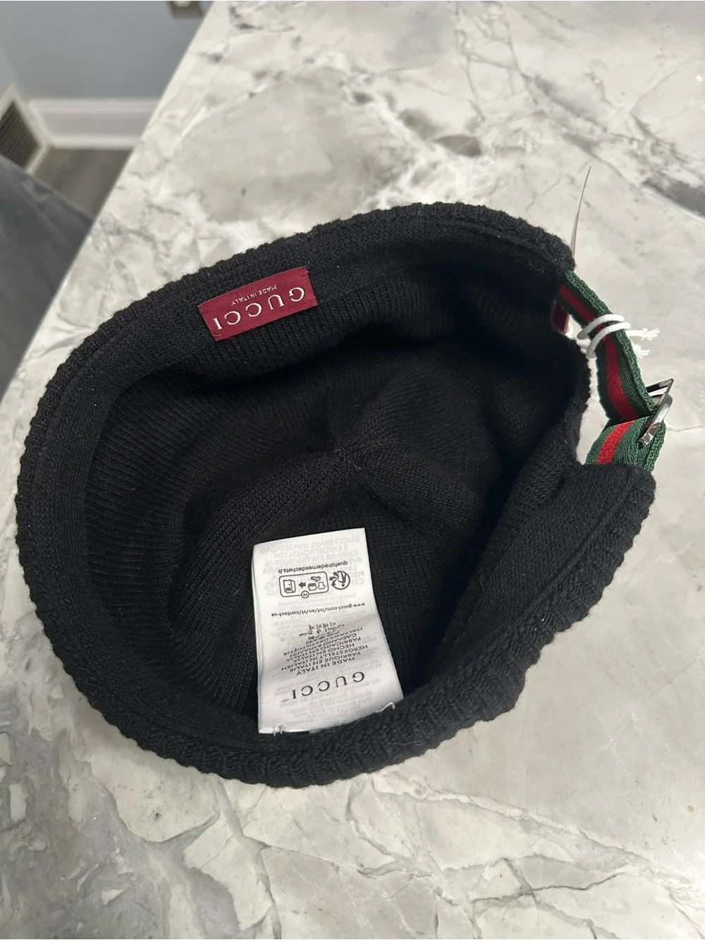 NWT Gucci Black Ribbed Knit Cap with Green-Red Web Tab